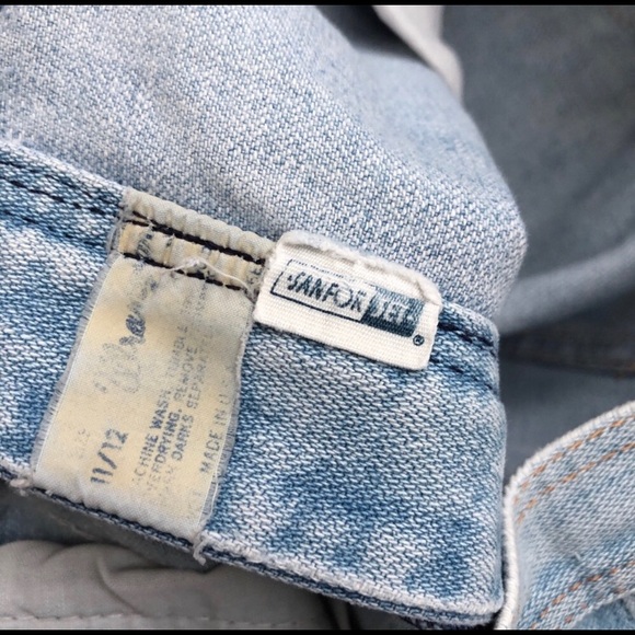 Sold Vintage light wash wranglers - Picture 5 of 6